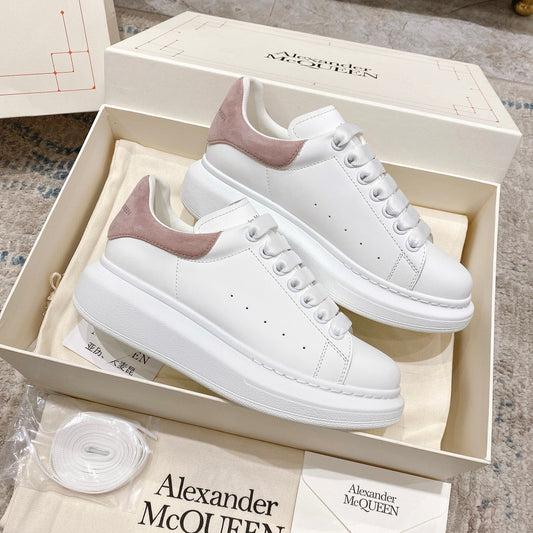 Sneakers & Shoes