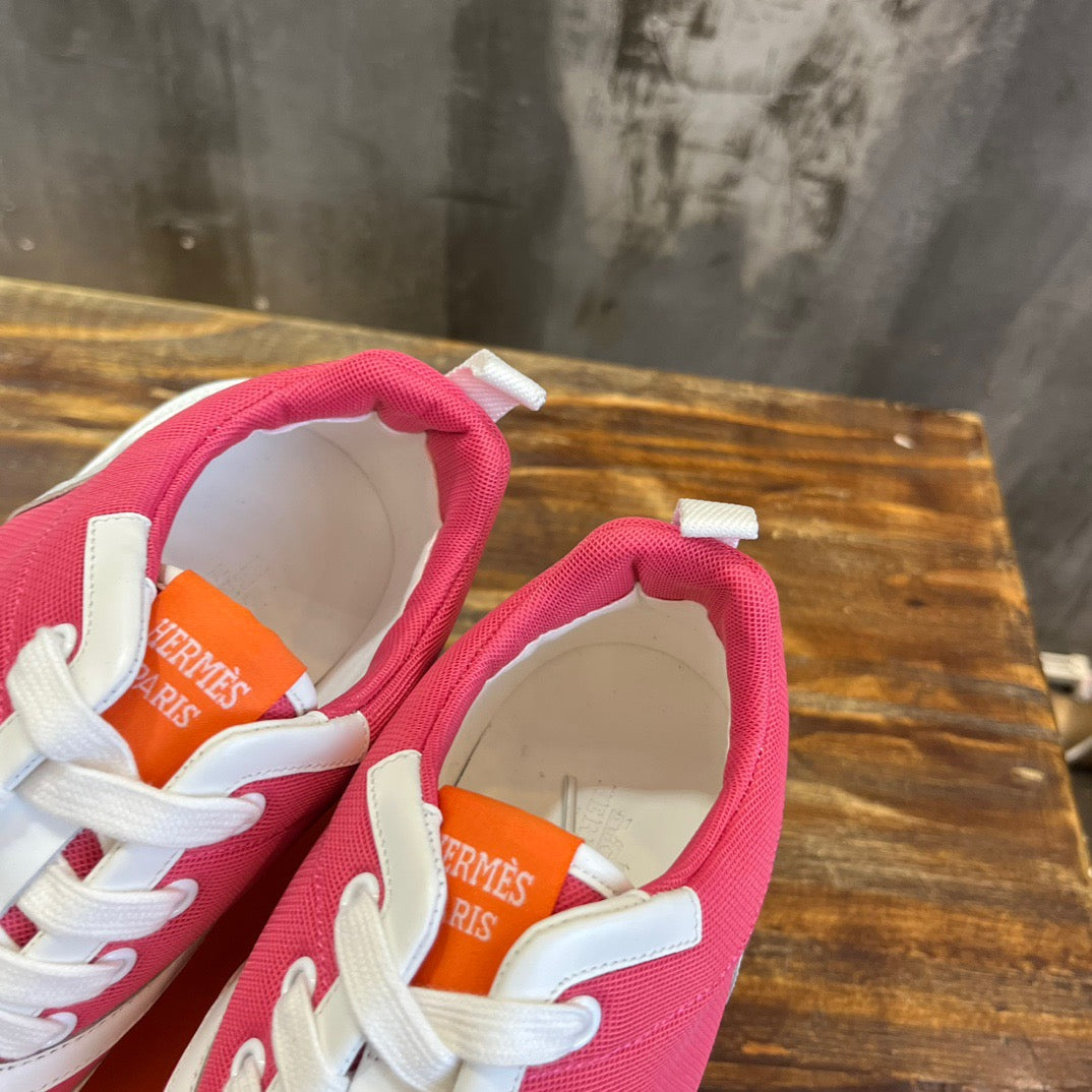 HERM Sneakers