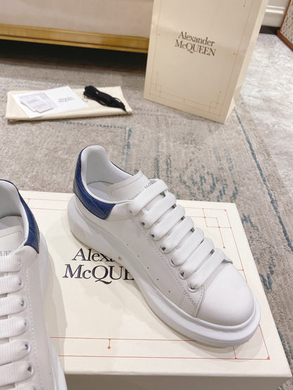 Sneakers & Shoes