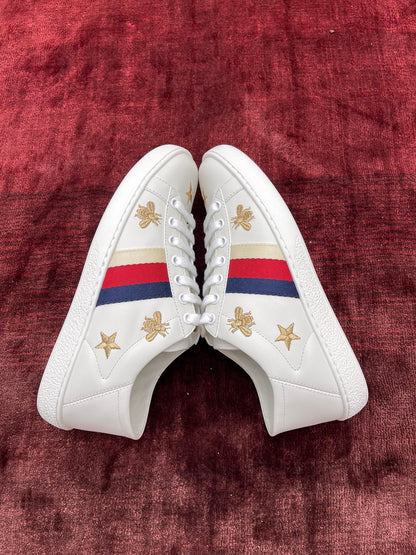 Sneakers & Shoes
