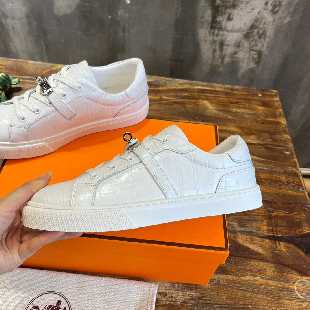 HERM Sneakers