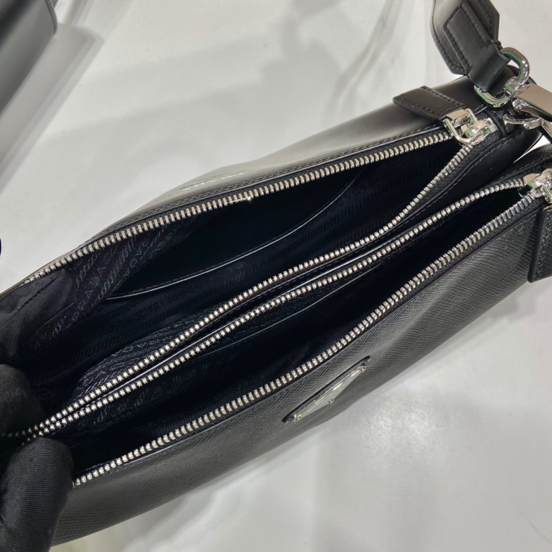 PRA Cross Body Bag