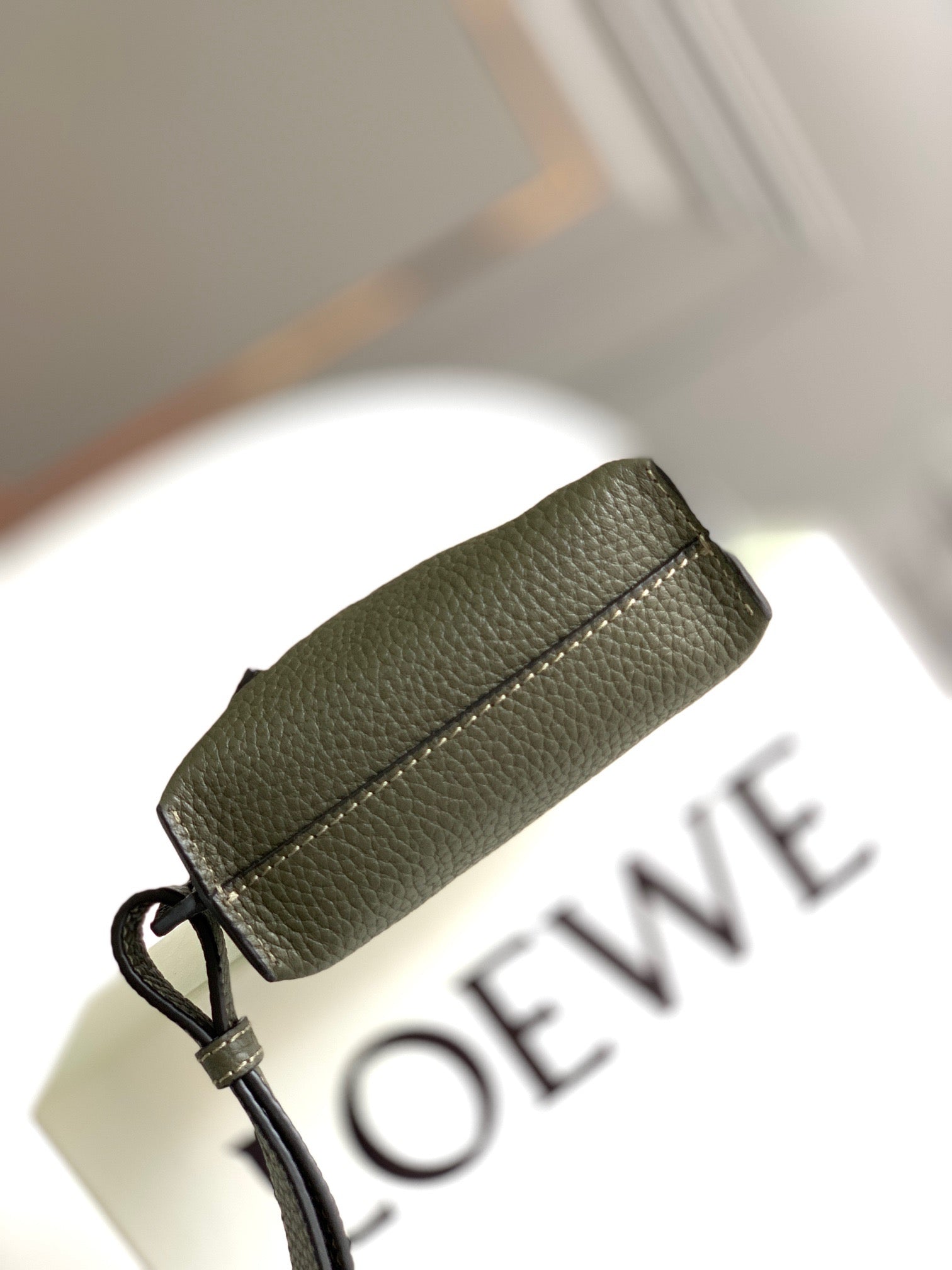 LO Sling Bag
