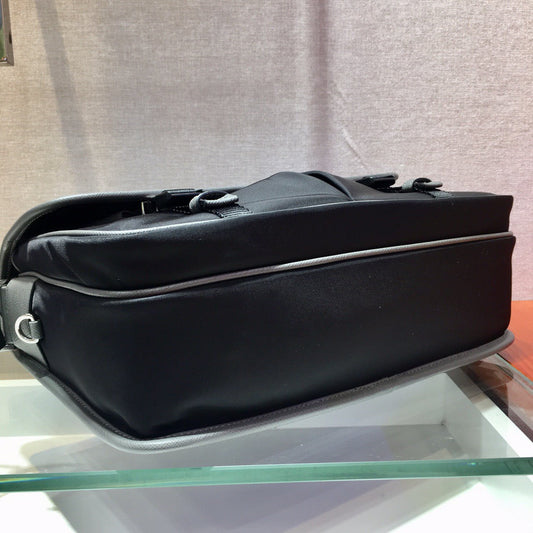 PRA Messenger Bag