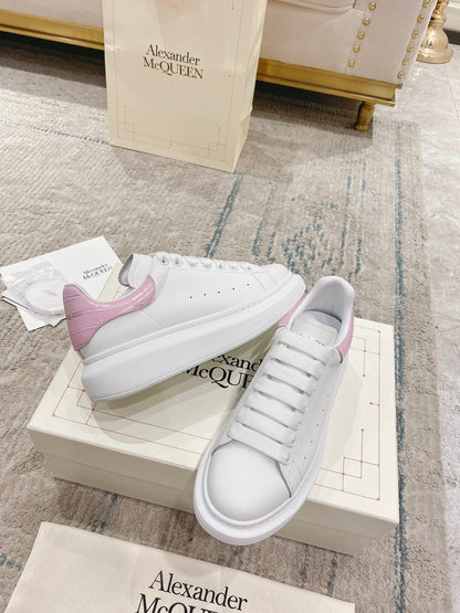 Sneakers & Shoes