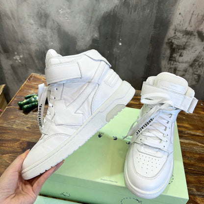Off-White Sneakers