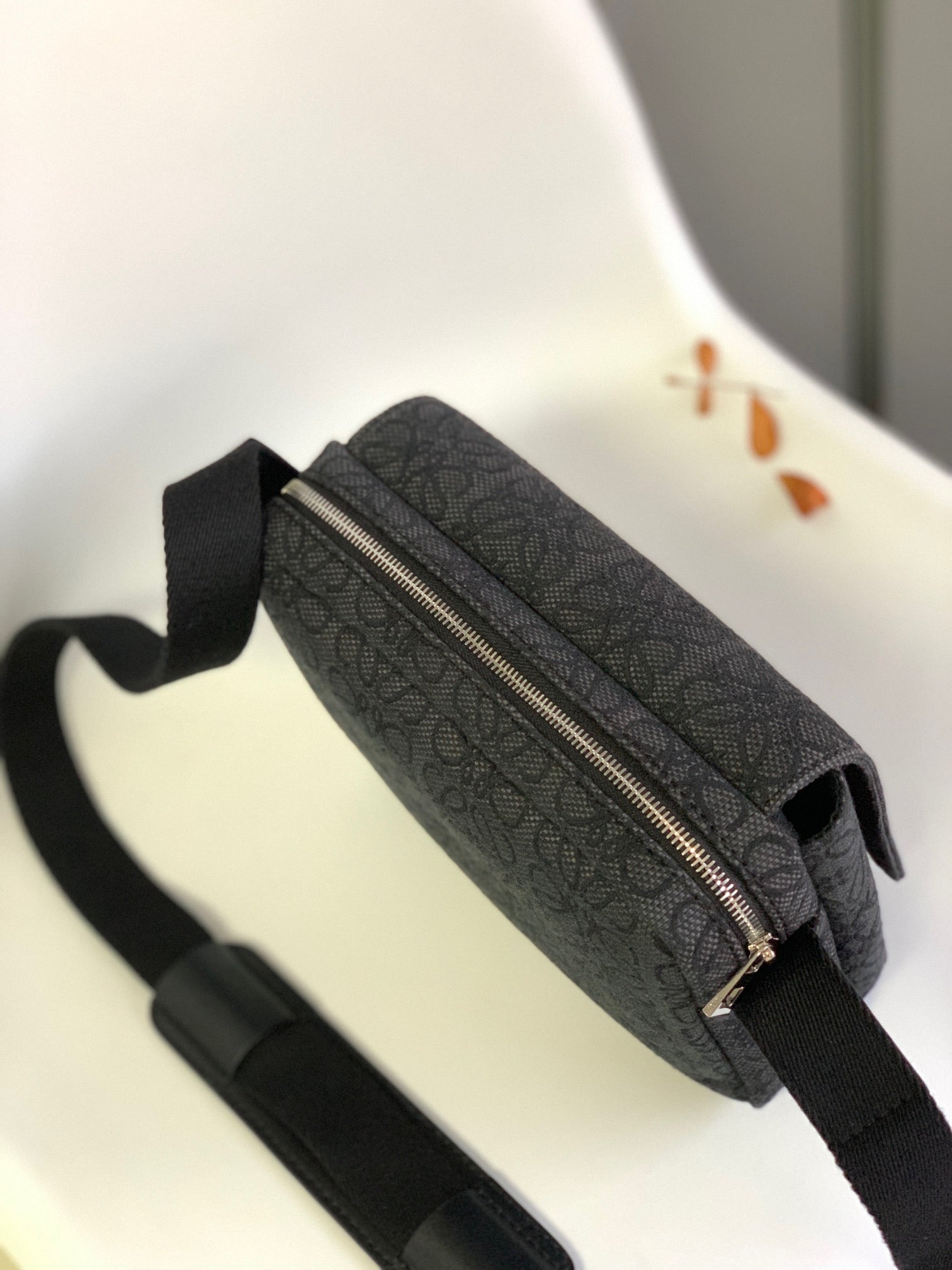 LO Messenger Bag
