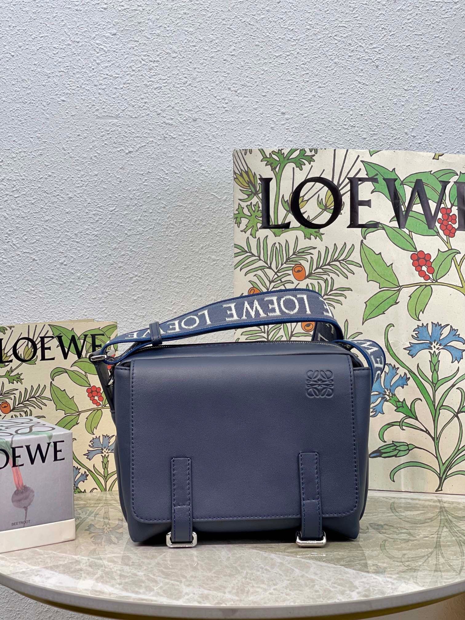 LO Messenger Bag