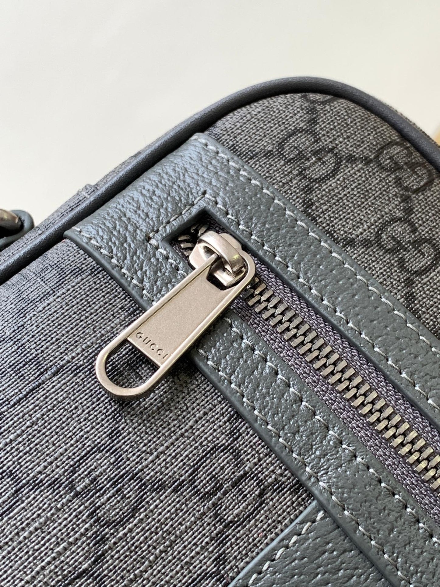 GUC Messenger Bag
