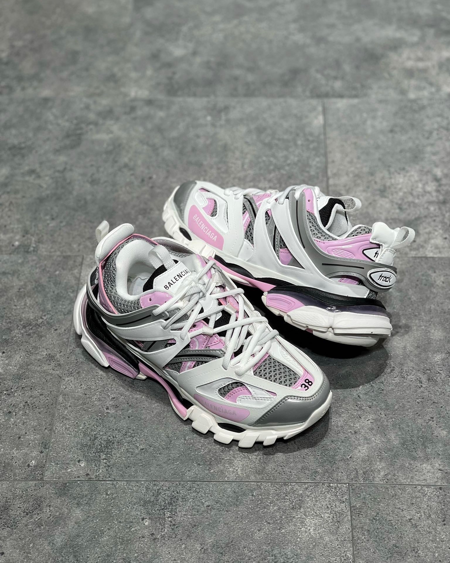 BLCG Sneakers