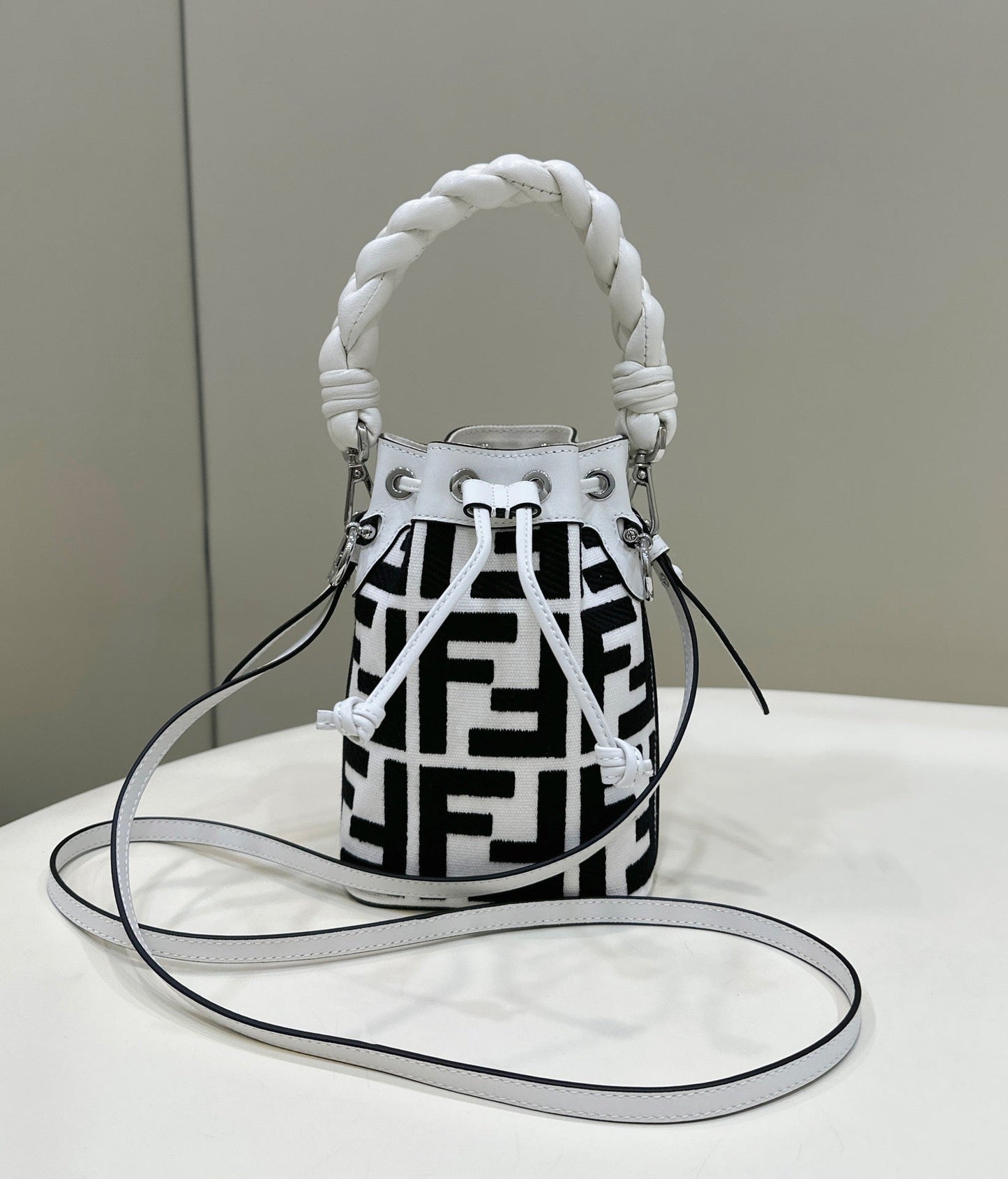 FEN Bucket