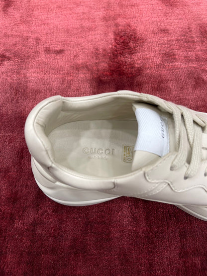 Sneakers & Shoes