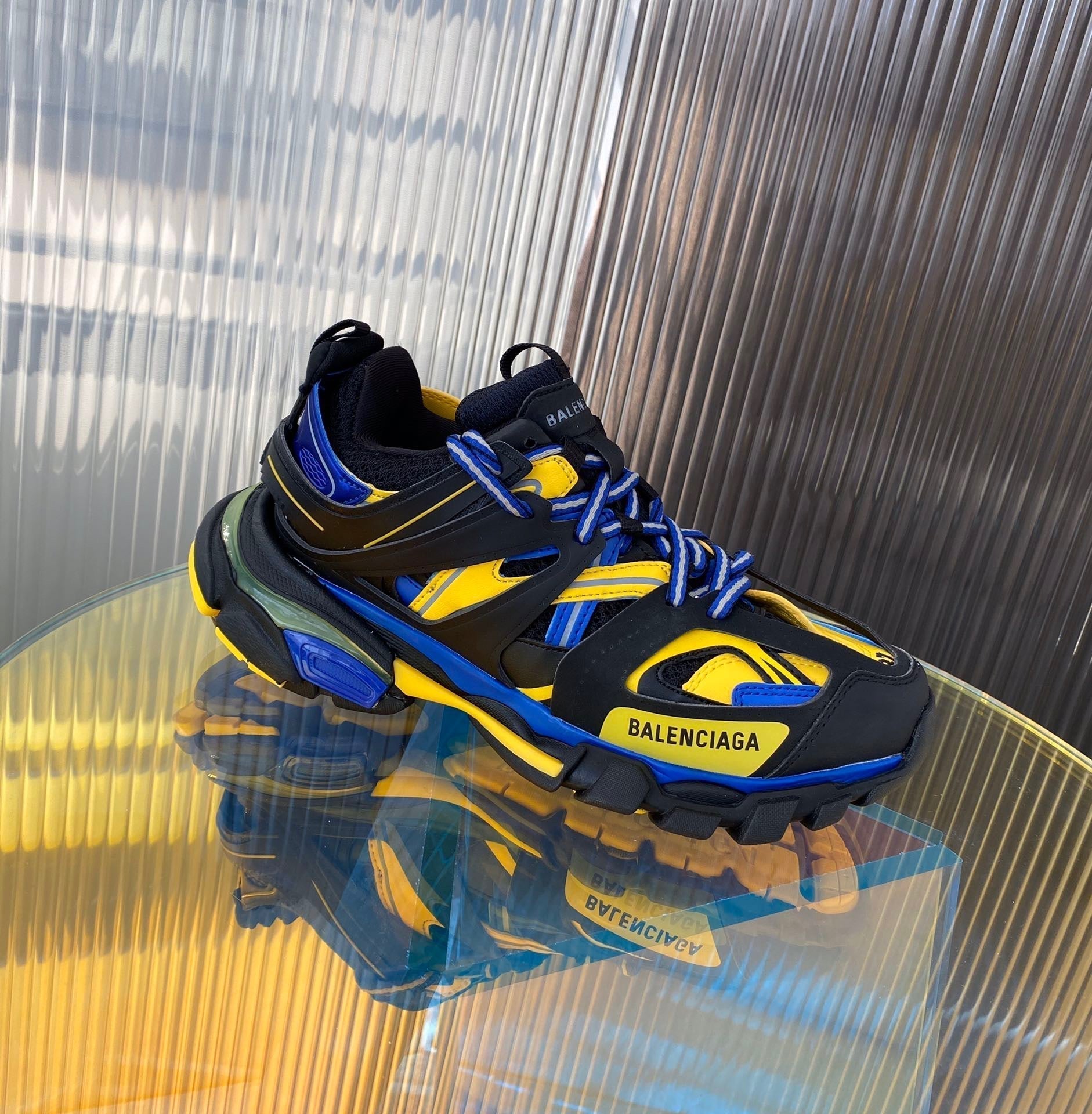 BLCG Sneakers