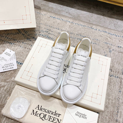 Sneakers & Shoes