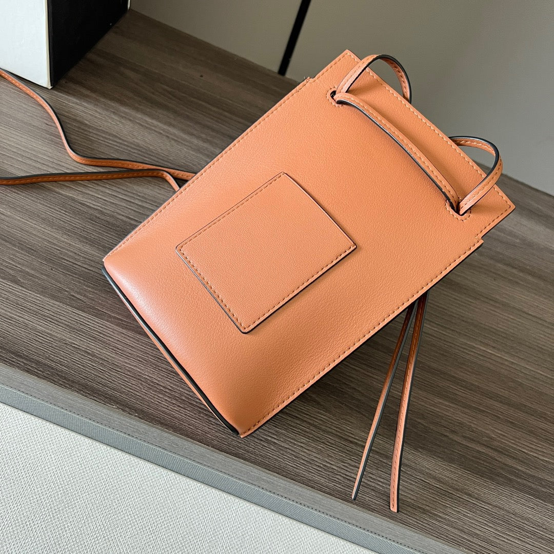 LO Sling Bag