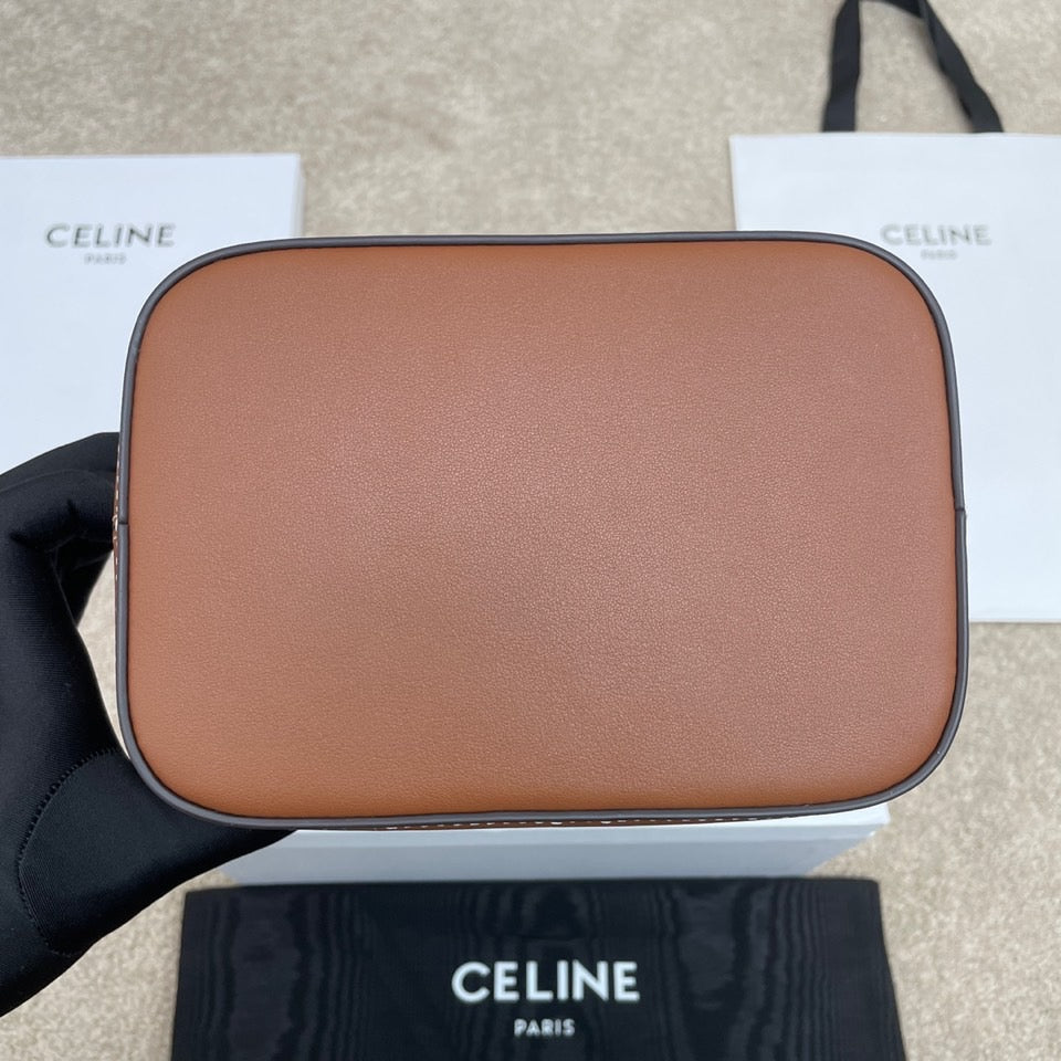 CEL Triomphe Bucket