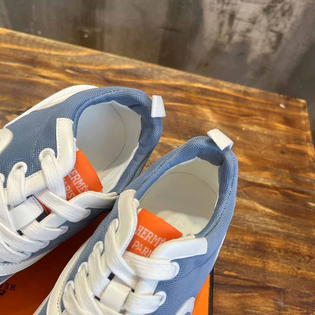 HERM Sneakers