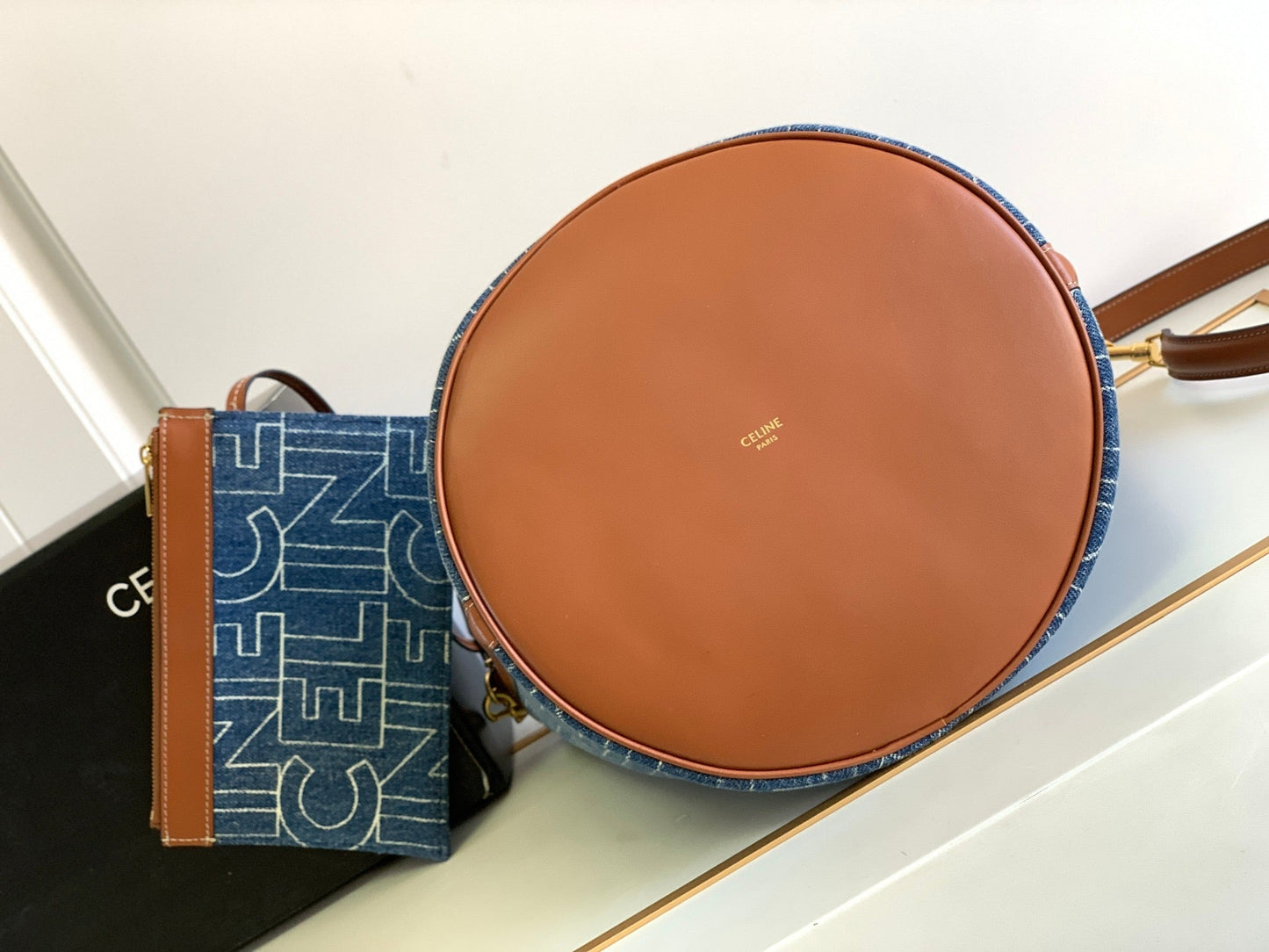 CEL 16 Bucket