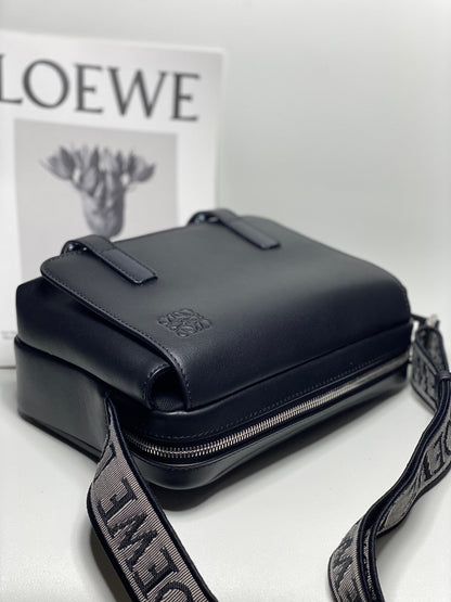 LO Messenger Bag