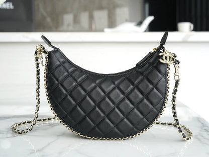 CHA 23p Hobo Bag
