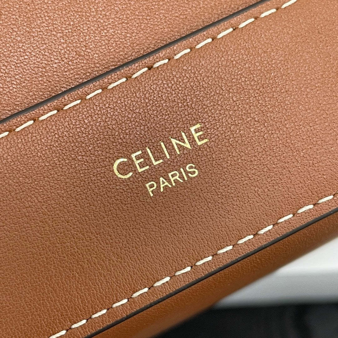CEL Triomphe Bucket
