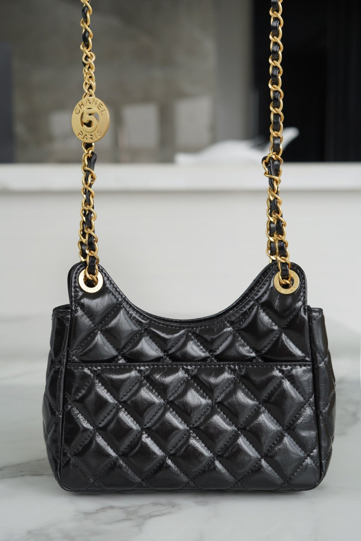 CHA 23C Hobo bag (small)