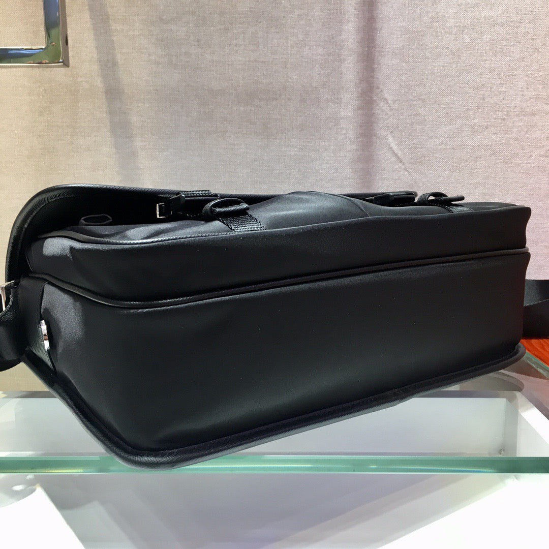 PRA Messenger Bag