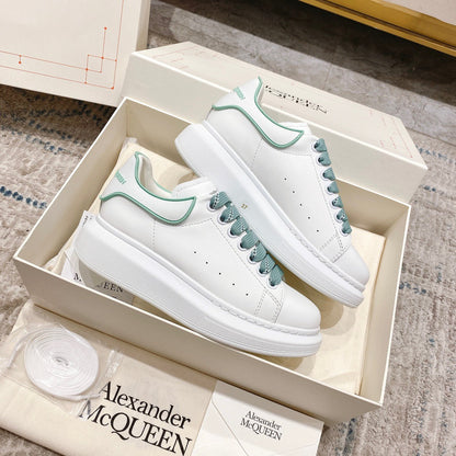 Sneakers & Shoes