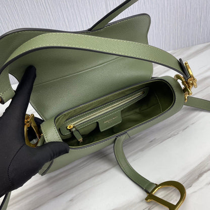 DIO Saddle