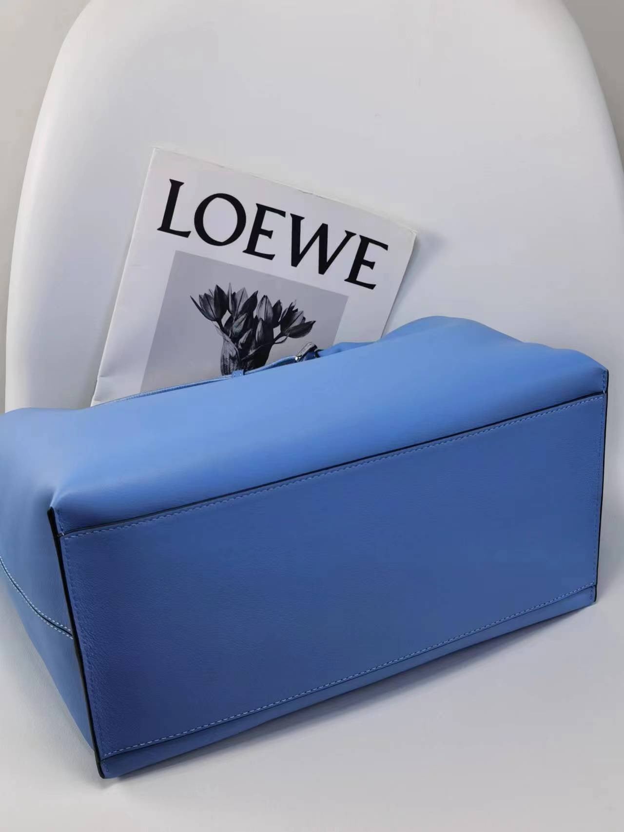 LO Messenger Bag