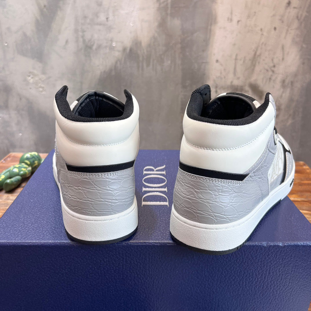 DIO Sneakers