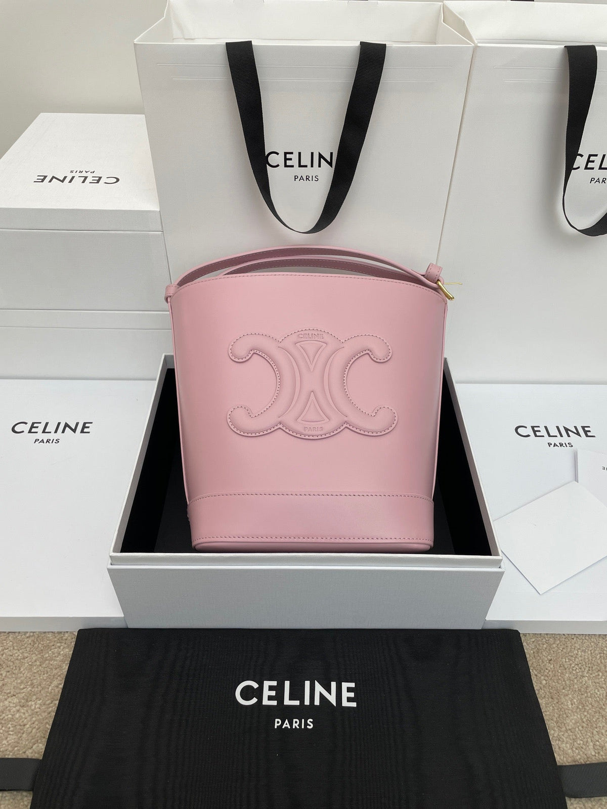 CEL Triomphe Bucket
