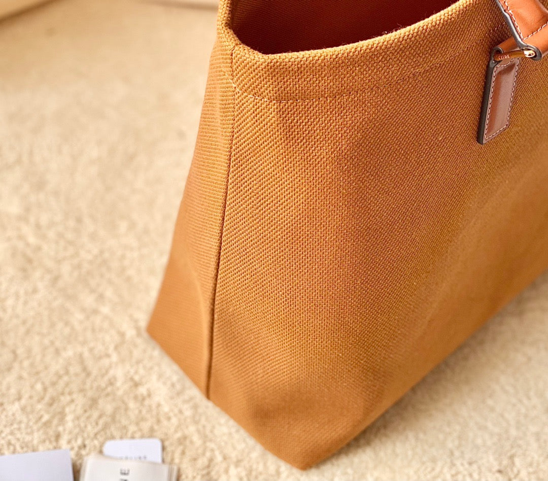 CEL Tote