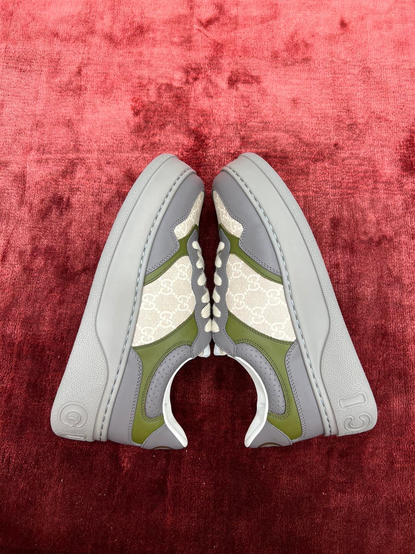 Sneakers & Shoes