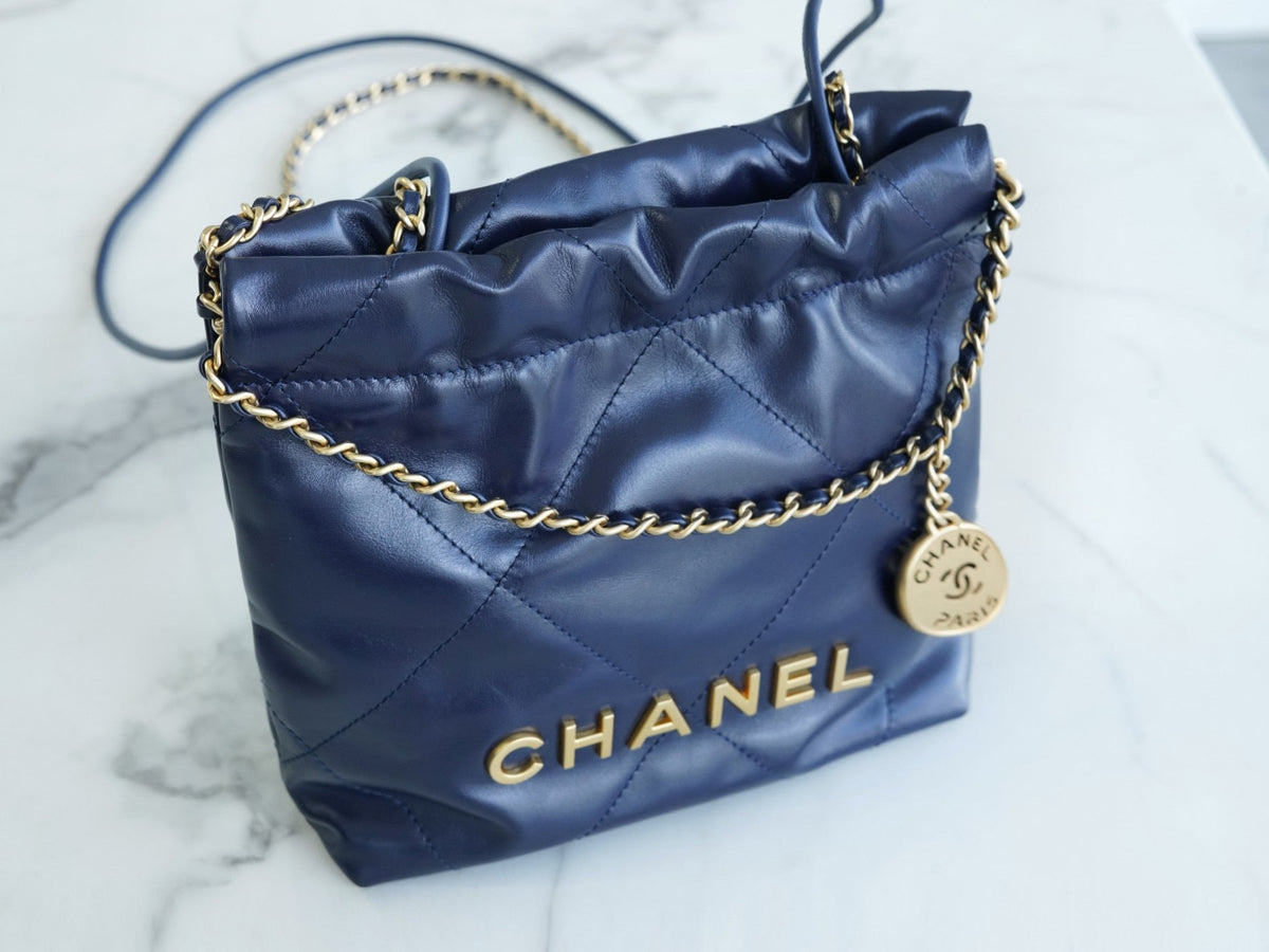 CHA 22 Mini Bag
