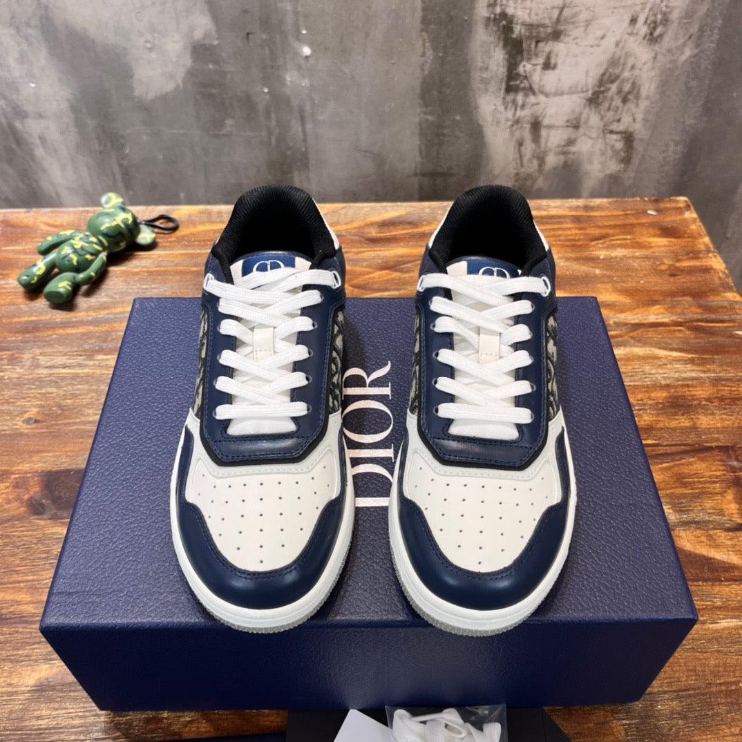 DIO Sneakers