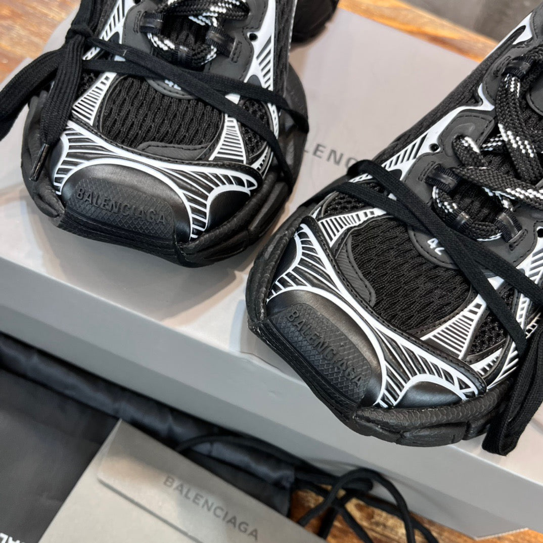 BLCG Sneakers