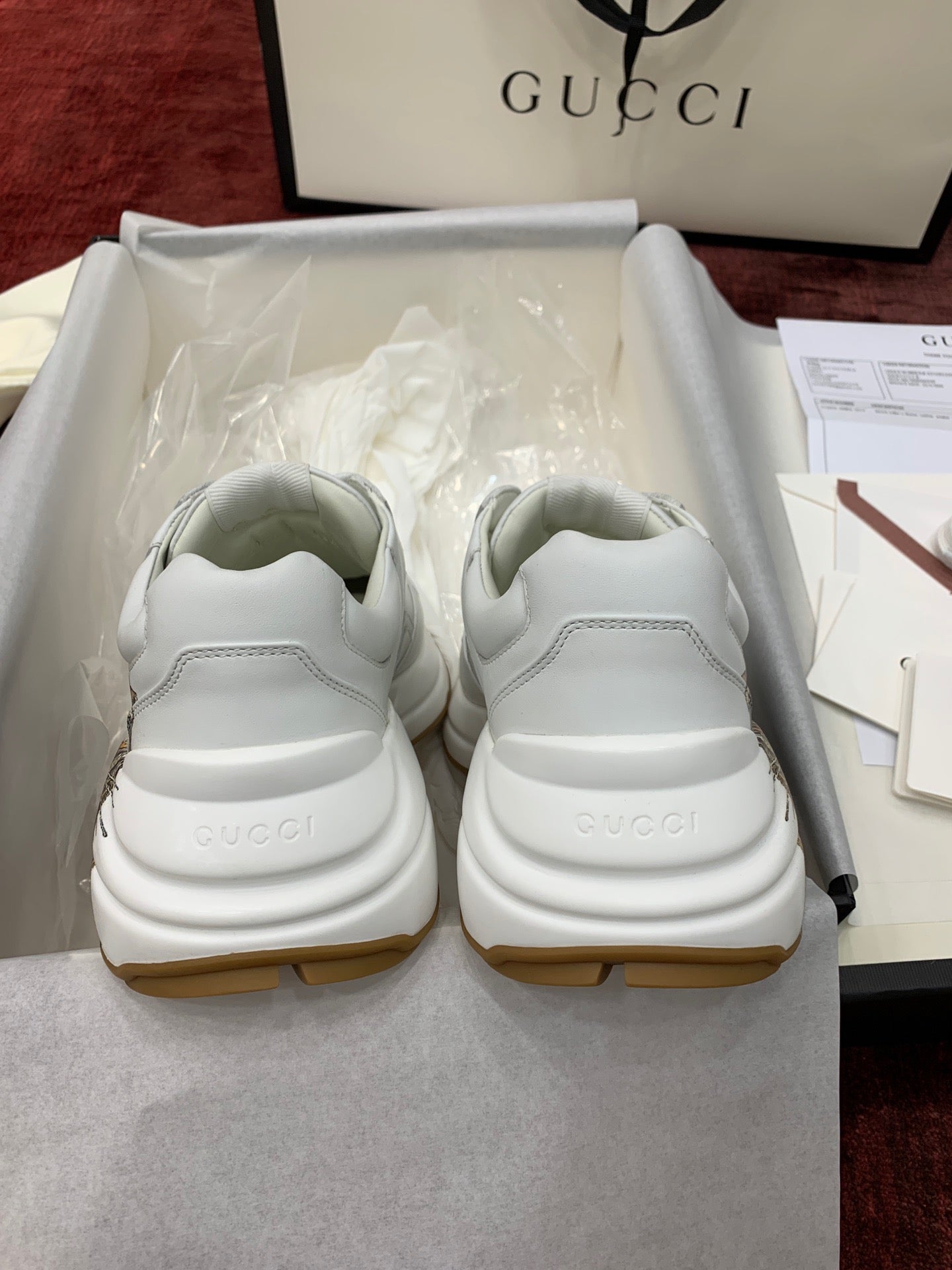 Sneakers & Shoes