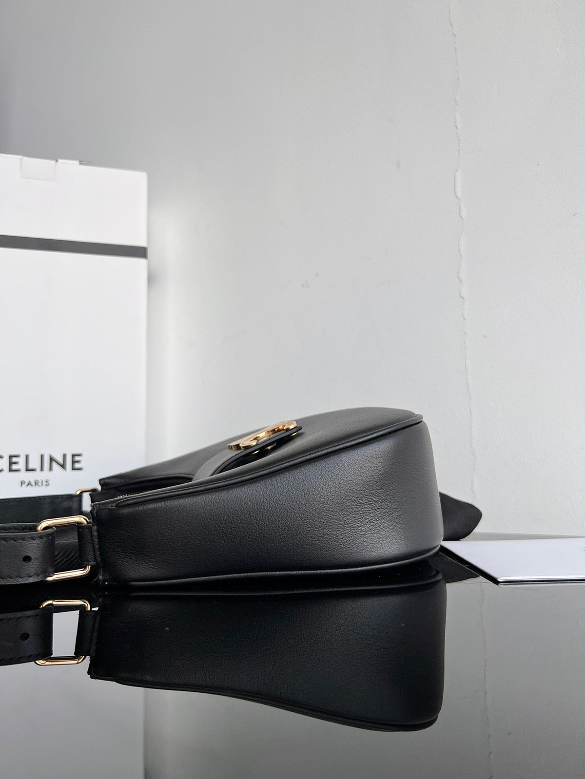 CEL Triomphe Hobo