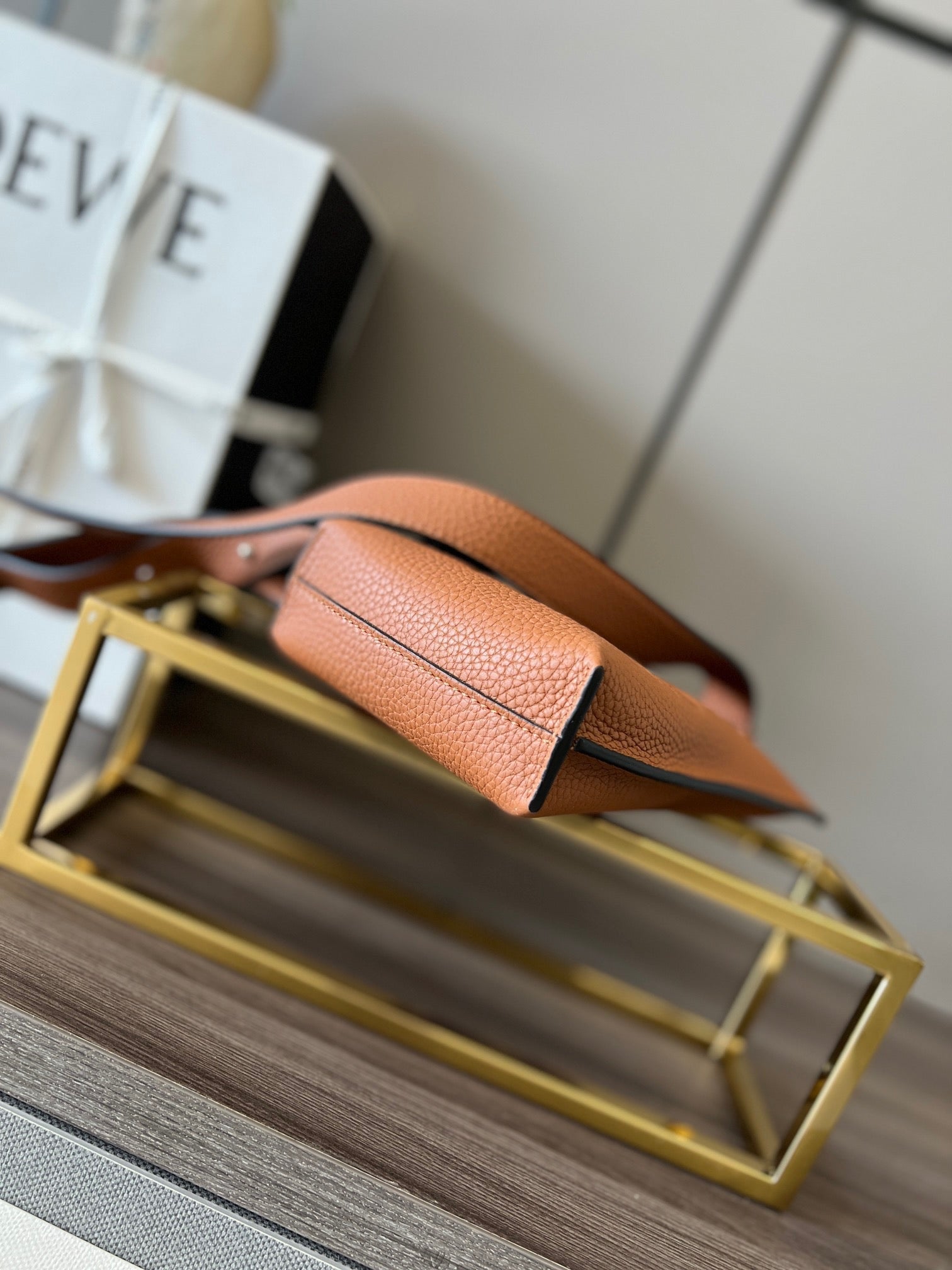 LO Sling Bag