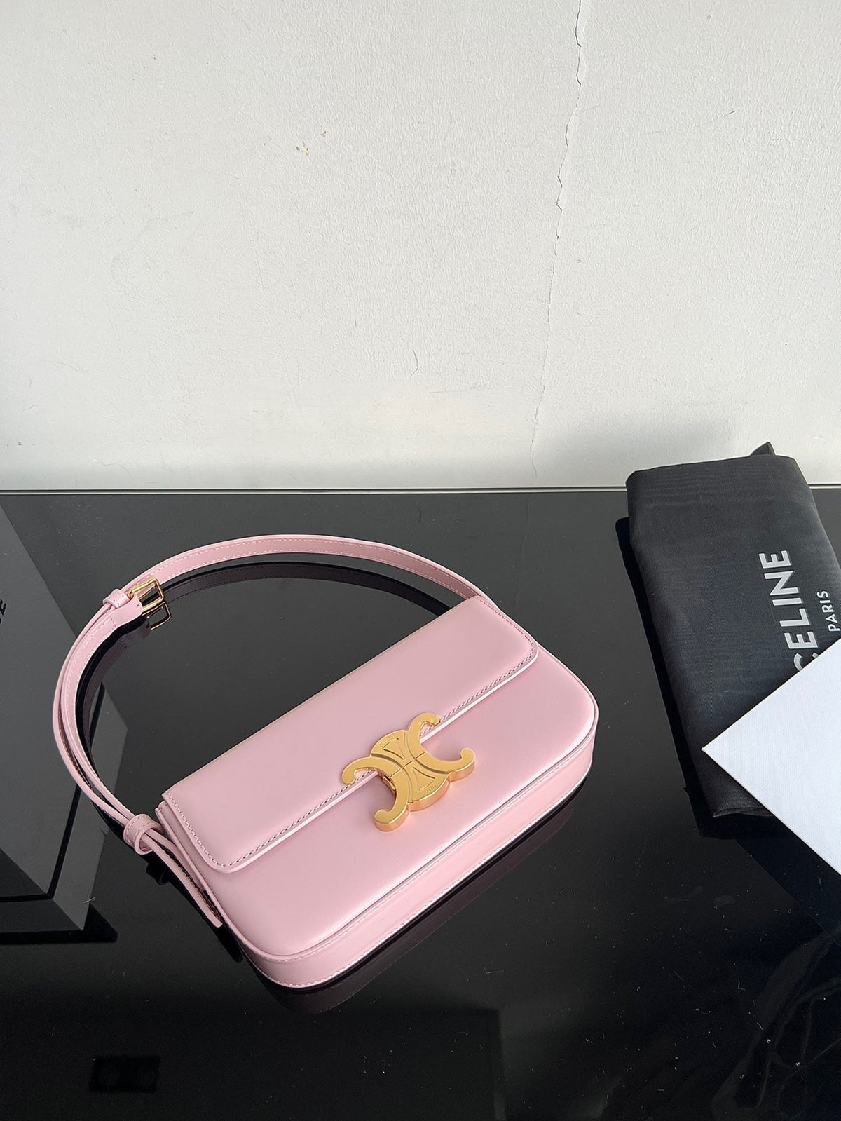 CEL Triomphe Hobo