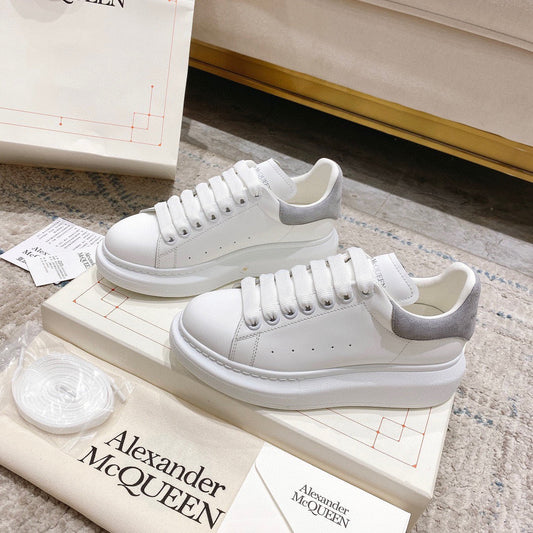 Sneakers & Shoes