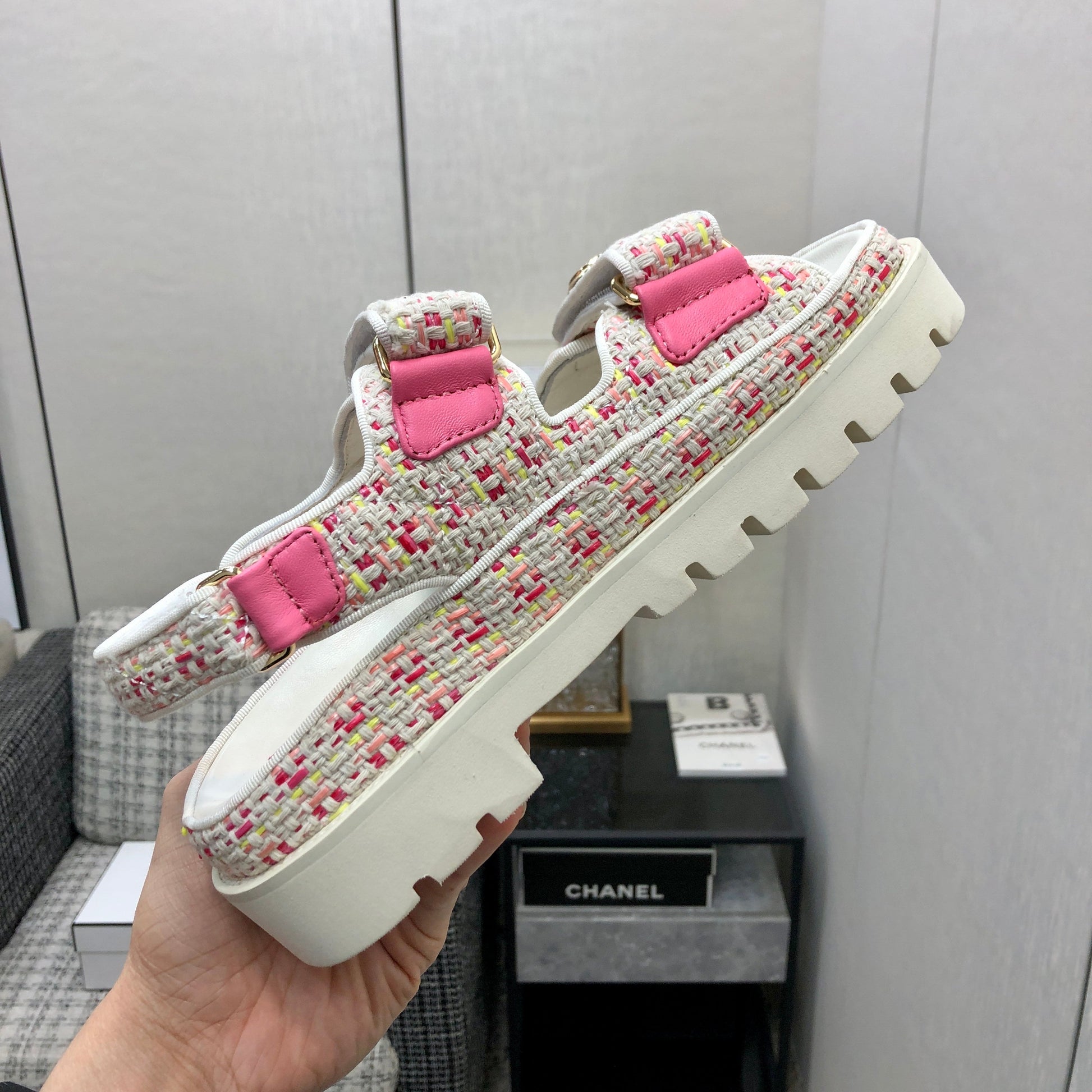 DAD SANDAL IN WHITE MIX BRIGHT PINK TWEED FABRIC