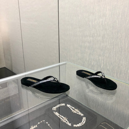 THONG SLIDE IN BLACK SUEDE WITH WHITE RHINSTONES