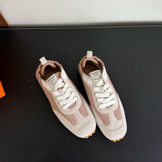 SKATEBOARD SHOES PASTEL PINK SUEDE