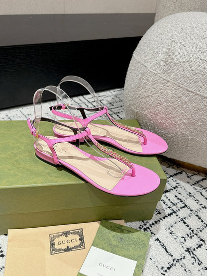 THONG SANDAL IN FUSCIA PINK CALFSKIN WITH GOLD HARDWARE