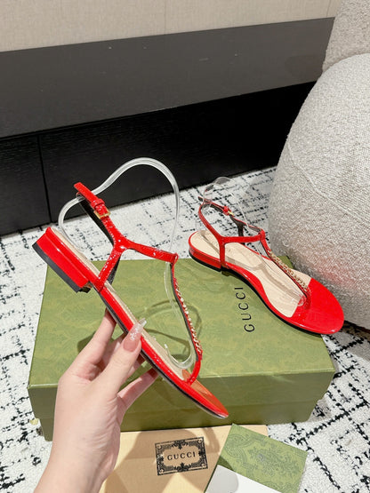 THONG SANDAL IN CANDY RED CALFSKIN WITH GOLD HARDWARE