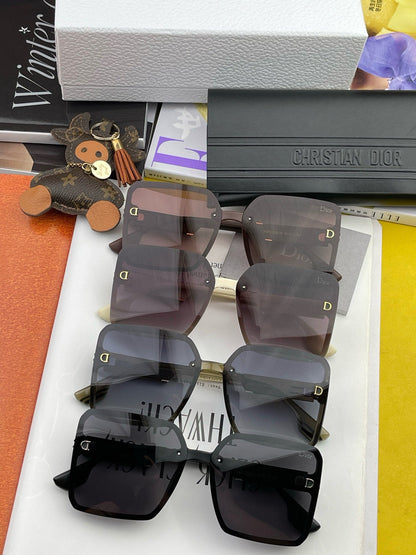 MONTAIGNE SUNGLASS CD2682 IN ACETATE