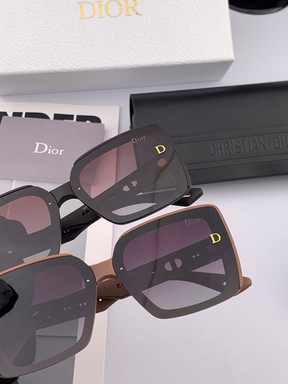 MONTAIGNE SUNGLASS CD1228 IN ACETATE EMBOSSED LOGO