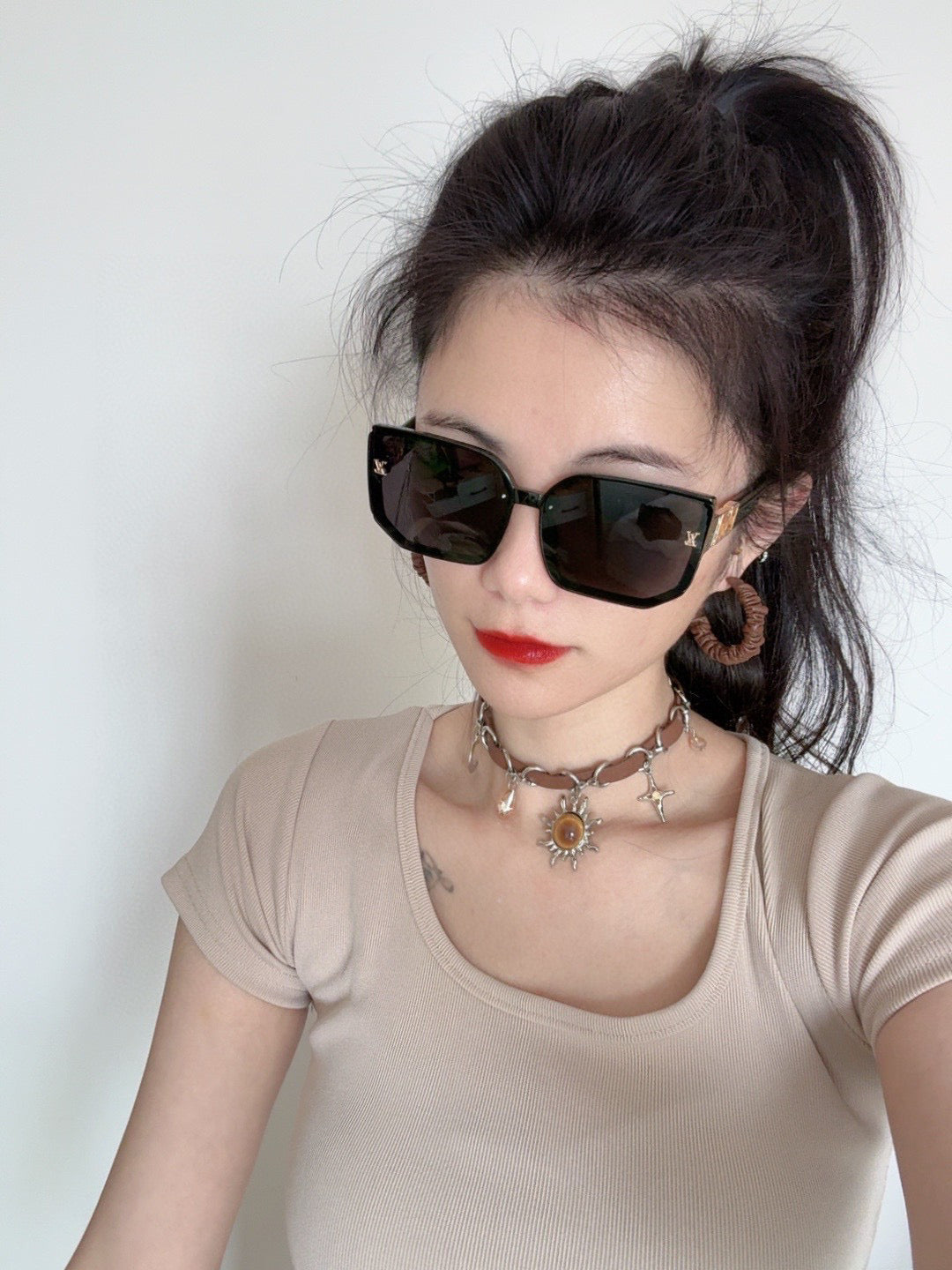 SQUARE SUNGLASS L8130 IN METAL AND ACETATE FRAME